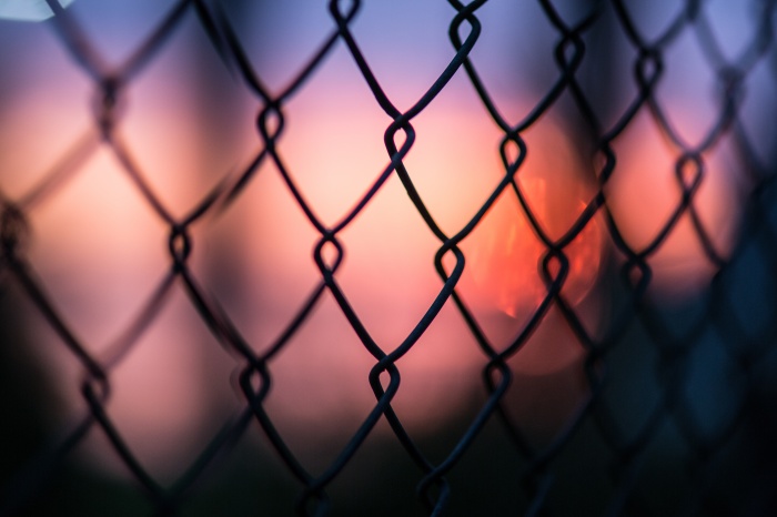 fence-blur